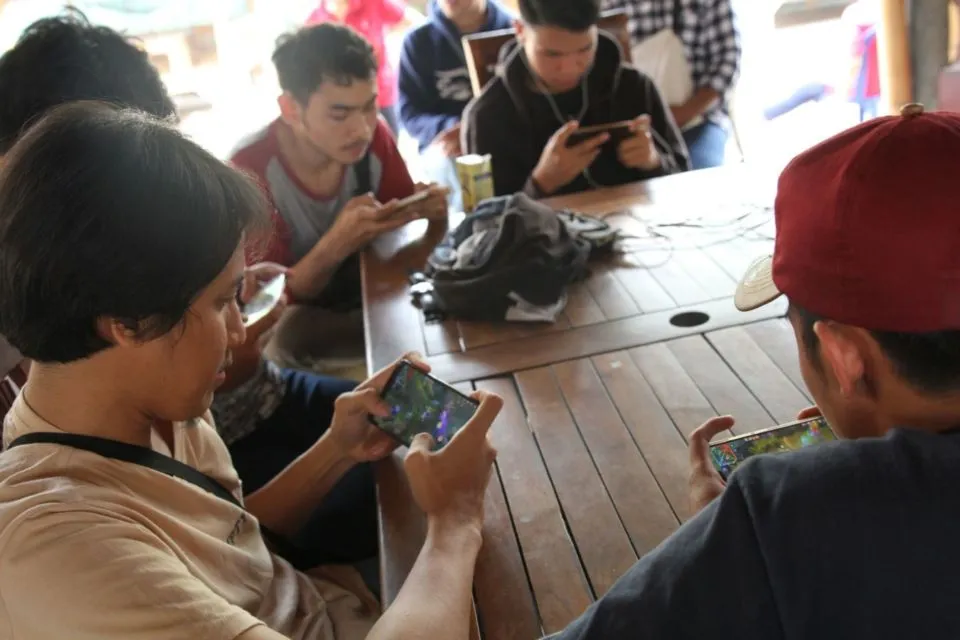 Bagi Penyedia Wi-Fi Gratis untuk Anak Sekolah Belajar Online, ini Tanda Kalau Mereka Lagi Main Game! 5