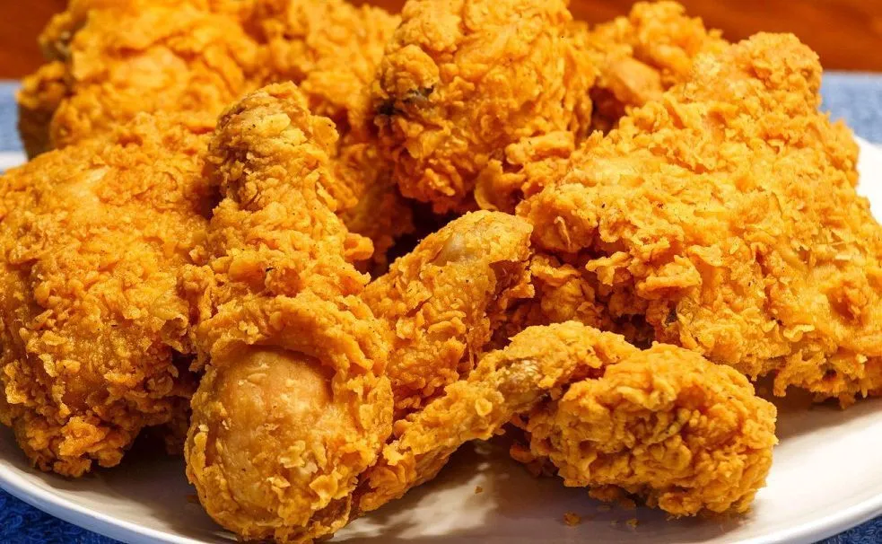 8 Resep Ayam Goreng dari Bumbu Lengkuas Sampai Kecap Pedas. Racikan Ungkepnya Beda Semua 14