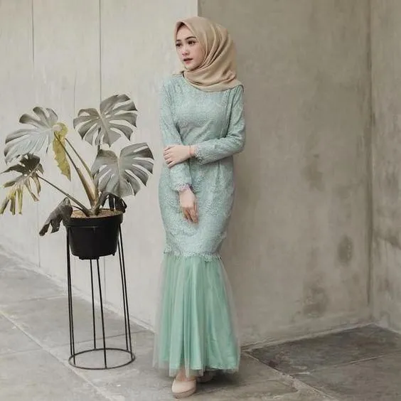 Kumpulan Model Kebaya Warna Hijau Buat Hijabers; Unik, Santun dan Nggak Terlalu Terang! 15