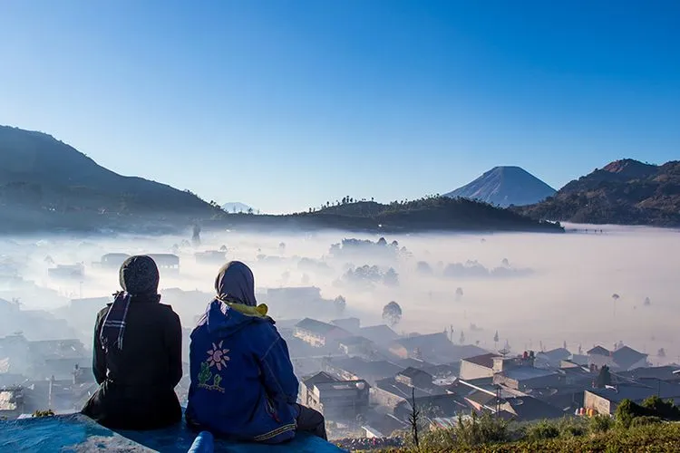 Gara-gara Udara Dingin, Dieng Diselimuti Embun Es yang Indah. Wisatawan Bertambah Tiga Kali Lipat! 4