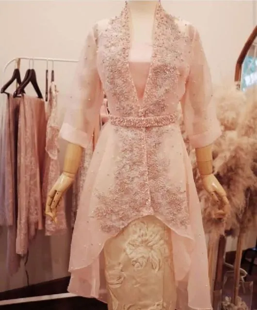 Bikin Efek Langsing, Ini 8 Kebaya Bersabuk yang Hits, Unik dan Paling Baru! 15