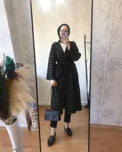 Tampil Rapi dan Formal Nggak Melulu Kaku, Para Hijaber Ini Jadi Buktinya! 11