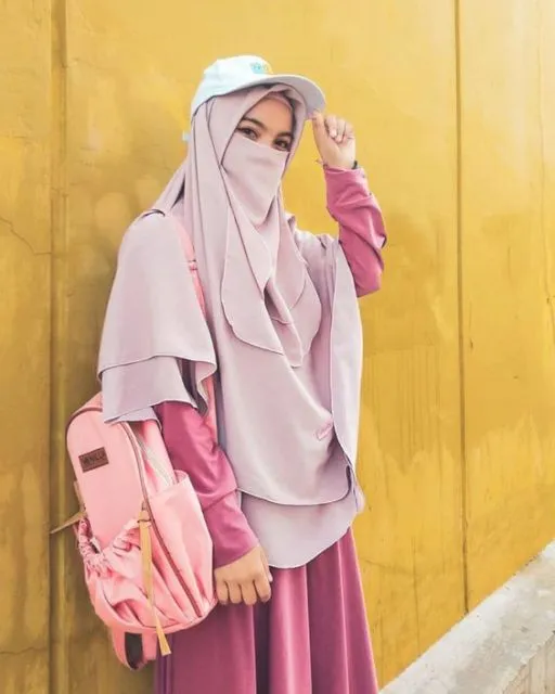 5 Aksesoris Penunjang Penampilan Berhijabmu. Nggak Norak, Justru Lucu! 6