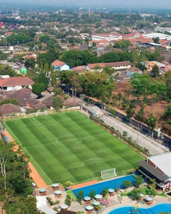 Wah, Ada Lapangan Bola Berstandar Internasional di Boyolali. Nggak Kalah Sama Stadion Liga Inggris! 6