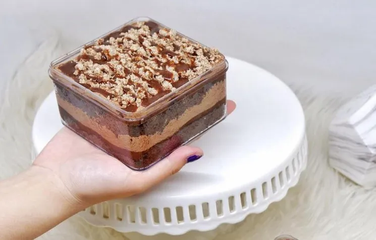 7 Resep Dessert Box Ala Rumahan yang Manisnya Nggak Bikin Enek. Ada Topping Regal atau Buah 10