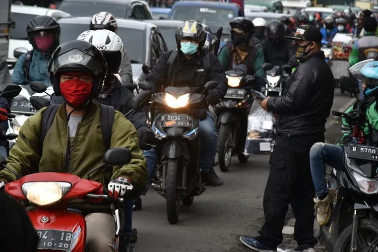 5 Tips Motoran di Era New Normal. Biar Bisa Seru-Seruan Bareng Teman, Plus Tetap Aman di Jalan 10