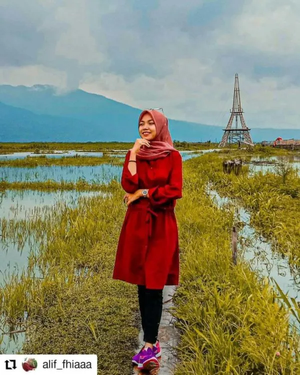Ada Menara Eiffel di Radesa Wisata Tuntang Rawa Pening. Taman Rekreasi Air yang Eksotis di Semarang 10