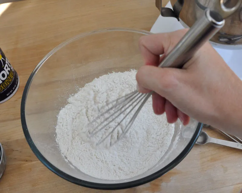 Resep Cinnamon Rolls Sederhana yang Lembut Teksturnya 10