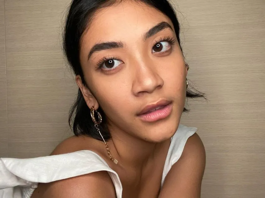 Canti Tachril, Sosok Bergaya Simpel dan Tomboi Pemikat Hati Adipati Dolken 10