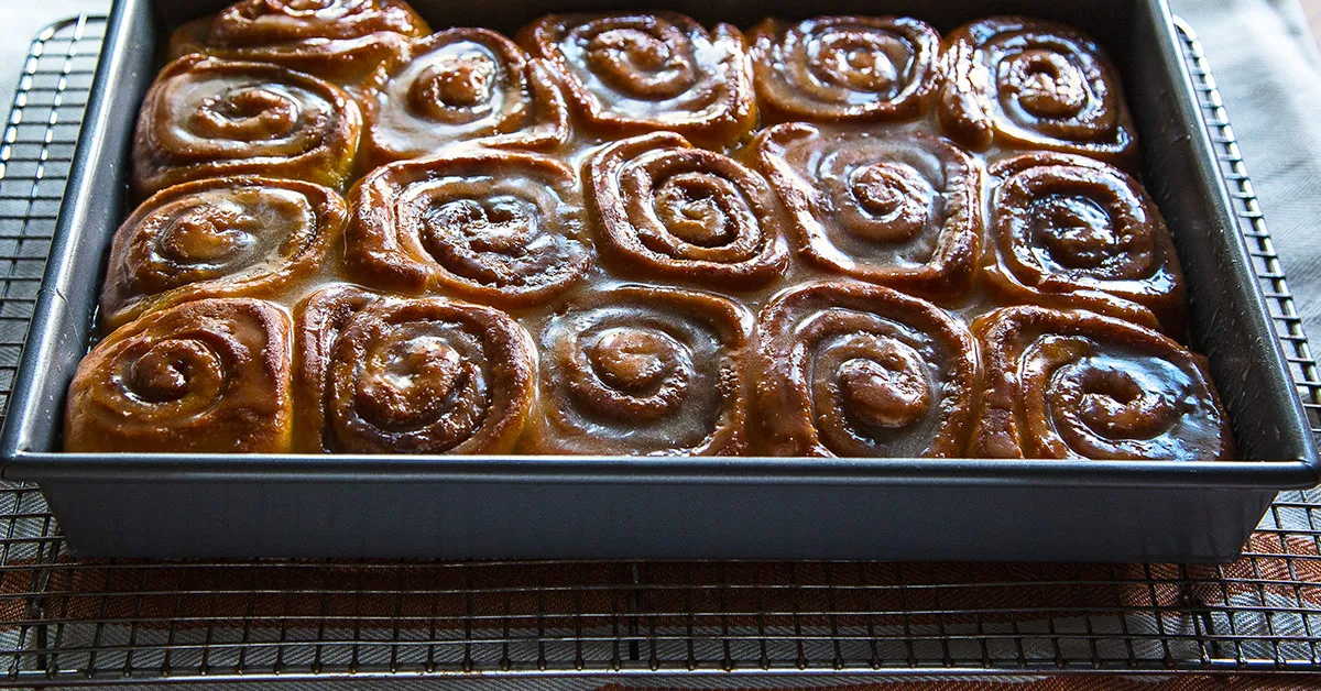 Resep Cinnamon Rolls Sederhana yang Lembut Teksturnya 15