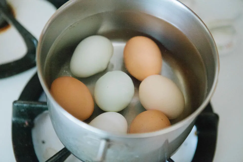 Sederet Manfaat Telur Setengah Matang Termasuk Bahayanya. Biar Enak, Masaknya Berapa Lama, ya? 9