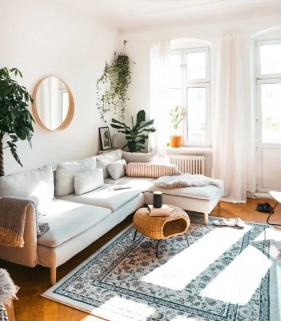 9 Trik Memilih Sofa Ruang Tamu untuk Rumah Sempit. Sofa Pastel Bentuk Memanjang Adalah Kunci 14
