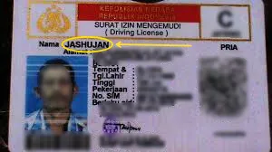 Deretan Nama-Nama Nggak Biasa di KTP Orang Indonesia. Emaknya Dulu Ngidam Apa, ya? 18