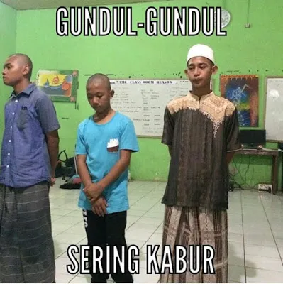 11 Meme Kocak Gambaran Kehidupan Khas Anak Santri. Ternyata Nggak Beda Jauh sama Anak Kosan :D 12