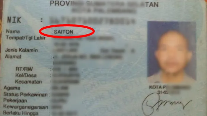 Deretan Nama-Nama Nggak Biasa di KTP Orang Indonesia. Emaknya Dulu Ngidam Apa, ya? 14