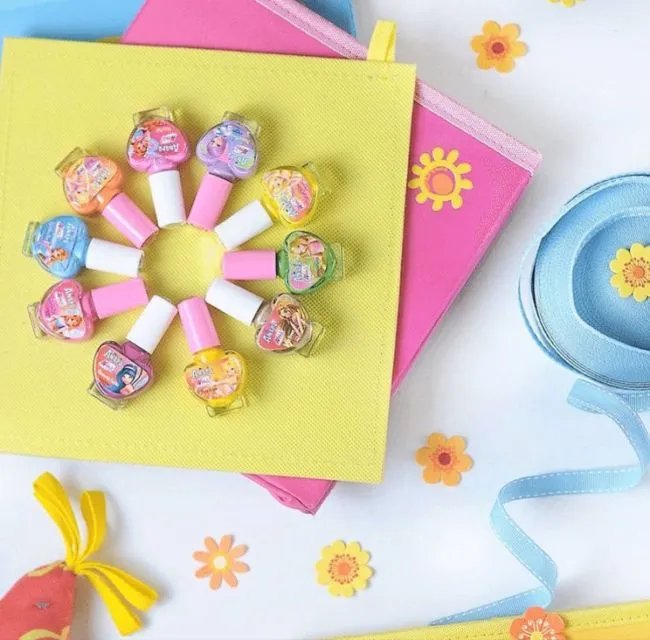 6 Produk 'Centil' yang Aman untuk si Kecil. Lipbalm, Make-up Kit Sampai Parfum, Ada Semua~ 8