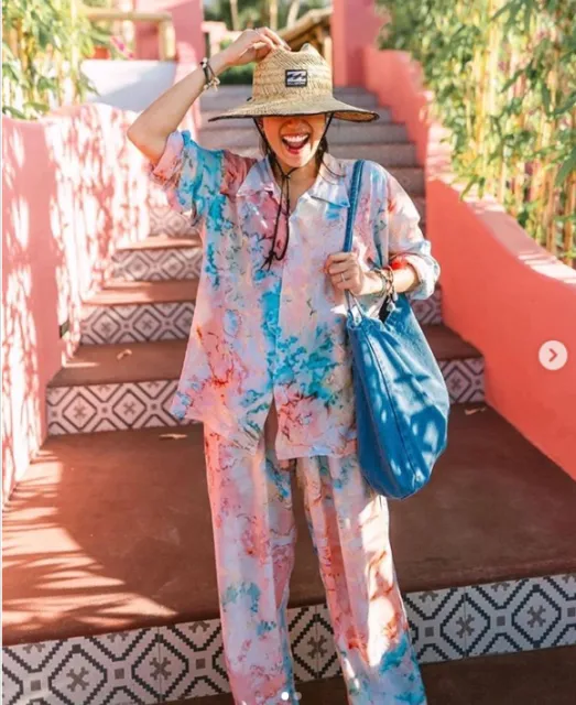 Potret OOTD Pakai Piyama yang Sedang Ngetren; Seadanya Aja Bisa Secakep Ini! 9