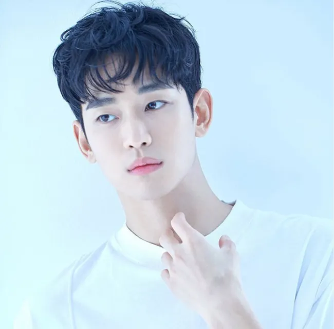 8 Fakta Menarik Kim Soo Hyun, Aktor dengan Bayaran Tertinggi yang Dijuluki 'God of Crying' 9