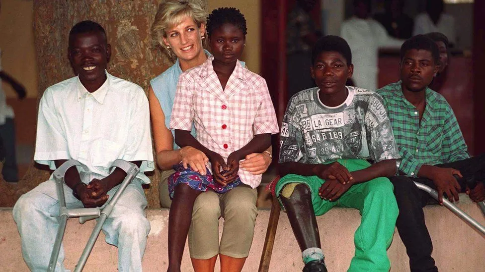 10 Alasan Kenapa Princess Diana Tetap Dicintai Banyak Orang Meski Telah Meninggal Sejak Lama 17