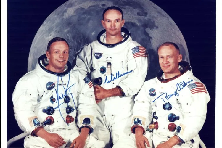 Kenalan Sama Astronot Michael Collins, Sering Disebut Manusia Paling Kesepian dalam Sejarah 5