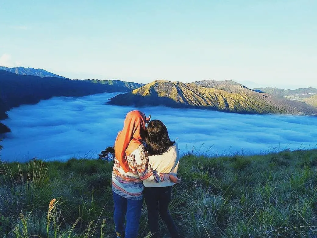 10 Destinasi Wisata yang Menawarkan Keindahan Negeri di Atas Awan. Jadwalin Liburan ke Sini ya! 15