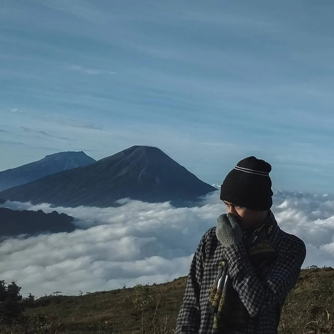 10 Destinasi Wisata yang Menawarkan Keindahan Negeri di Atas Awan. Jadwalin Liburan ke Sini ya! 17