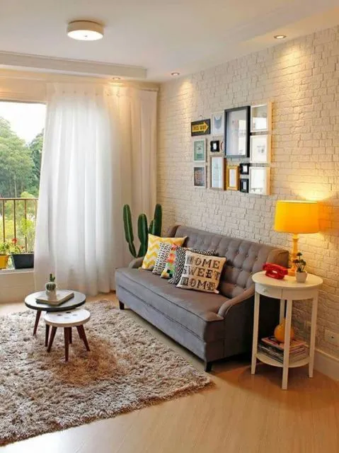 9 Trik Memilih Sofa Ruang Tamu untuk Rumah Sempit. Sofa Pastel Bentuk Memanjang Adalah Kunci 26