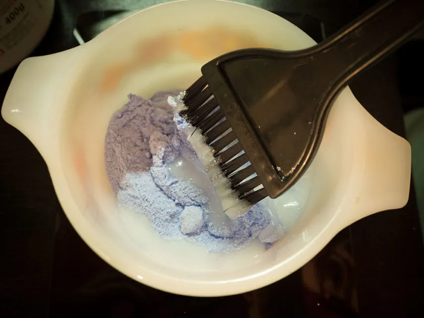 5 Tips Cara Bleaching Rambut Sendiri agar Tidak Rusak 19