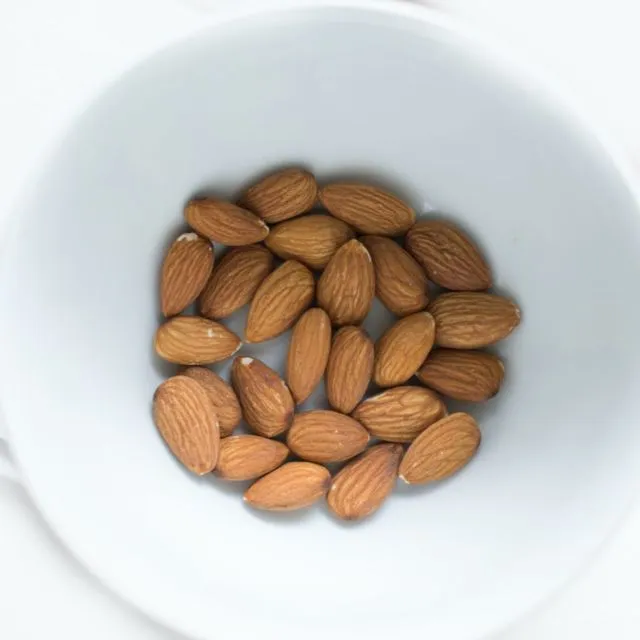 Bumil, Jangan Takut Ngemil! Ini 7 Jenis Kacang Buat Camilan Sehat Selama Kehamilan 8