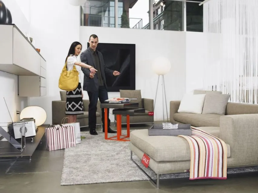 9 Trik Memilih Sofa Ruang Tamu untuk Rumah Sempit. Sofa Pastel Bentuk Memanjang Adalah Kunci 22