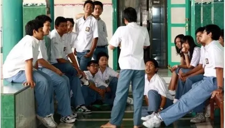 Kelakuan Kocak Anak Sekolah Ketika Masuk Ajaran Baru. Ini nih, yang Bikin Kangen Belajar di Kelas 10