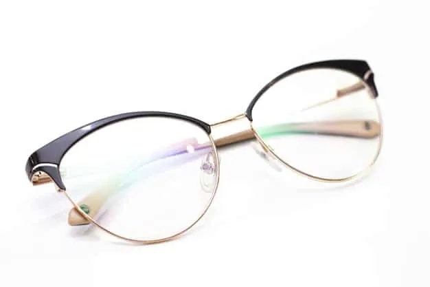4 Trik Memilih Frame Kacamata Sesuai Karakter dan Bentuk Wajah. Please, Jangan Asal! 8