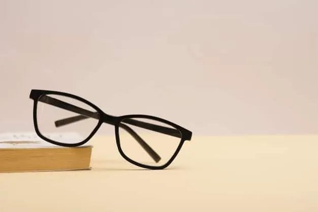 4 Trik Memilih Frame Kacamata Sesuai Karakter dan Bentuk Wajah. Please, Jangan Asal! 6
