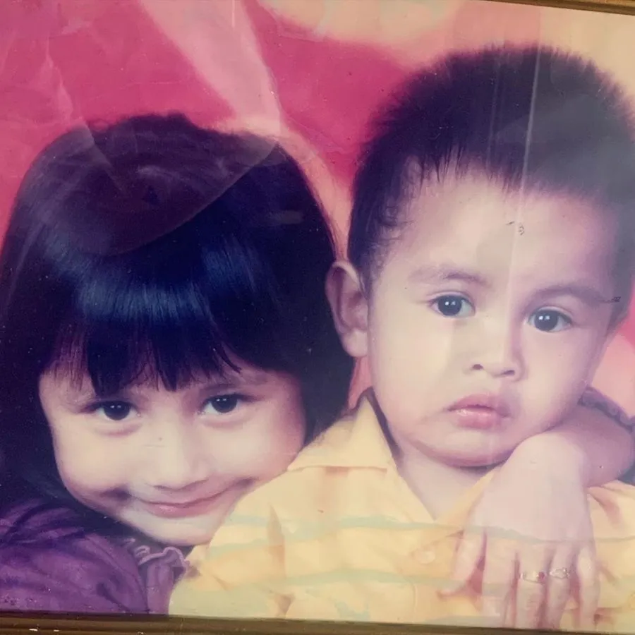 12 Potret Masa Kecil Seleb Bersaudara. Lucu, Menggemaskan dan Kompak Sejak Kecil! 20