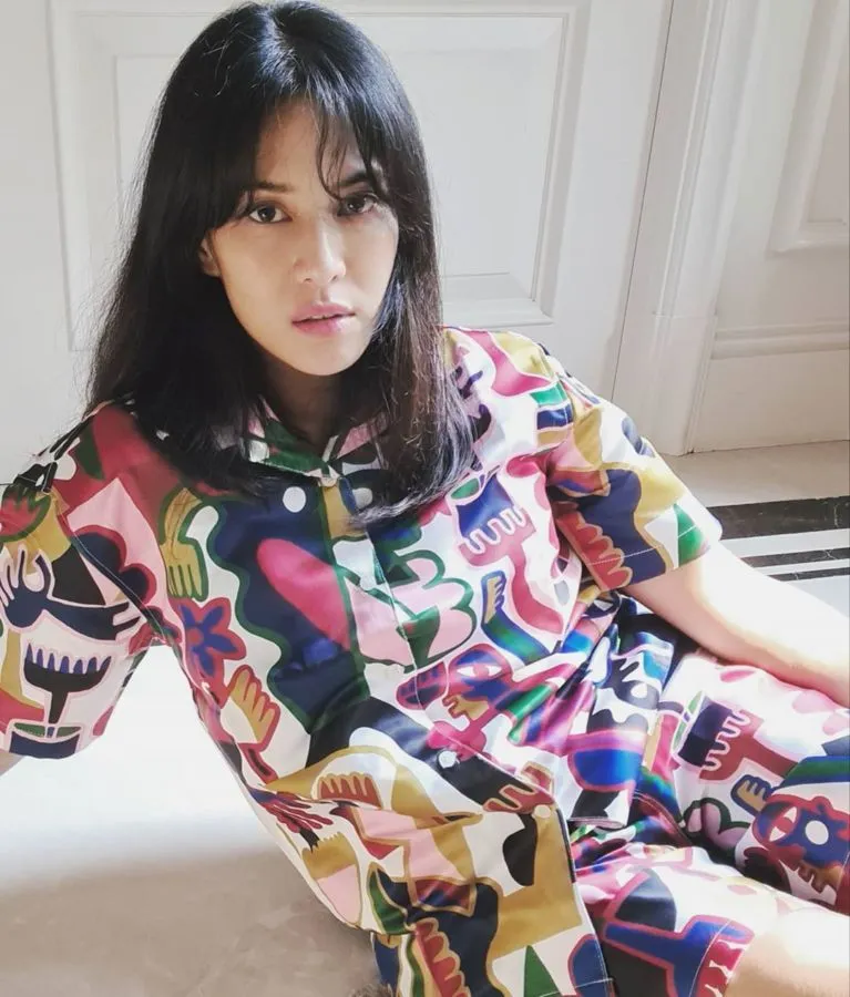 Bikin Salut,10 Artis ini Tetap Melanjutkan Pendidikan Meski Sudah Berumah Tangga. Inspiratif! 12