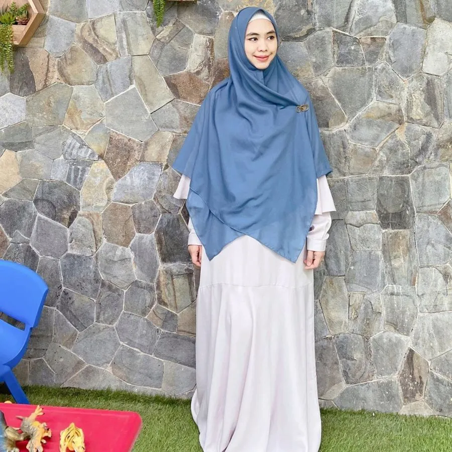 Bikin Salut,10 Artis ini Tetap Melanjutkan Pendidikan Meski Sudah Berumah Tangga. Inspiratif! 17