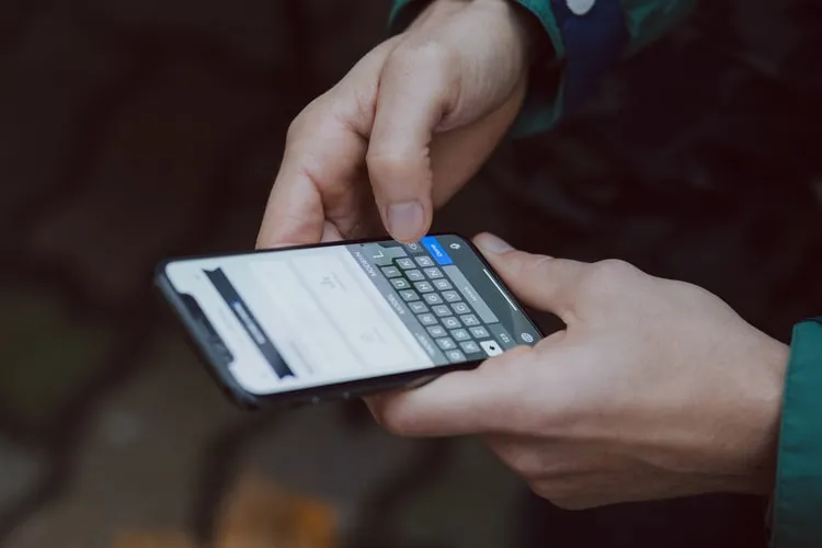 Kisah Mengharukan Dimas, Anak SMP yang Tetap Semangat Sekolah Sendirian karena Tak Punya Smartphone 5