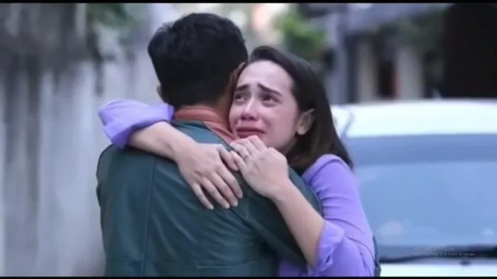 9+ Adegan Putus dan Perpisahan Pasangan dalam Film yang Paling Melegakan dan Bikin Penonton Puas 20