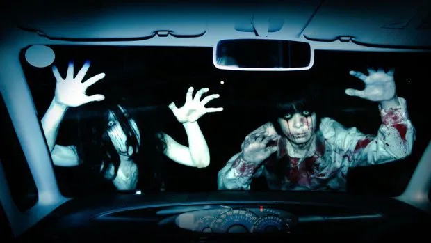 Wahana Rumah Hantu Drive Thru di Tokyo Bikin Bergidik Ngeri. Kamu Nggak Bisa Kabur Lho! 4