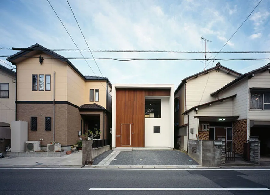 11 Detail Rumah Jepang yang Dibangun untuk Menghadapi Gempa. Aman dan Tetap Estetik! 14