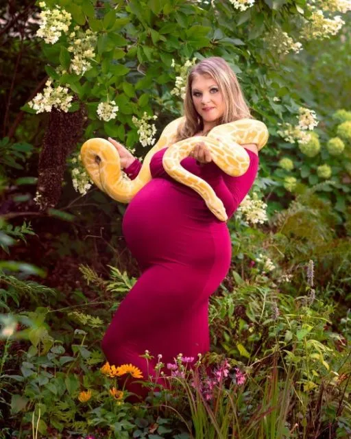 6 Potret Maternity Viral, Unik nan Ekstrem. Tak Cuma Berkesan tapi Juga Bikin Heran~ 8