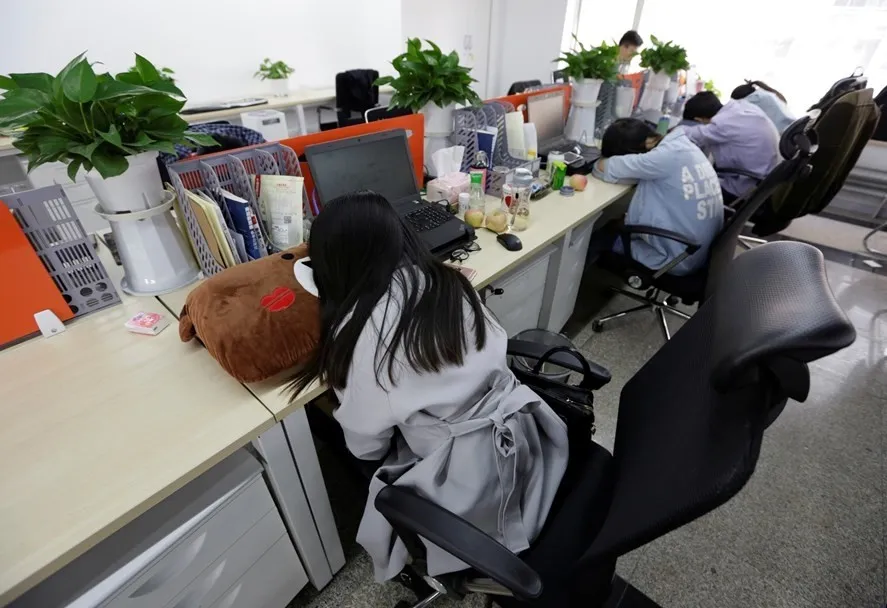 10 Kebiasaan Unik Orang Jepang yang Bikin Geleng-Geleng Kepala. Sewa Pacar Palsu tuh Lumrah Banget! 19