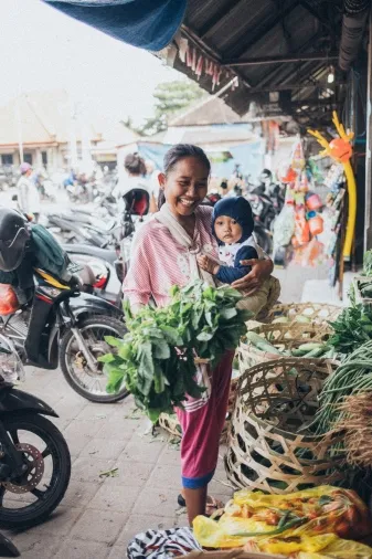 7 Tipe Orang Indonesia Kalau Lagi Nawar Barang. Skill Dewa Milik Ibu-Ibu yang Perlu Kamu Kuasai nih 12