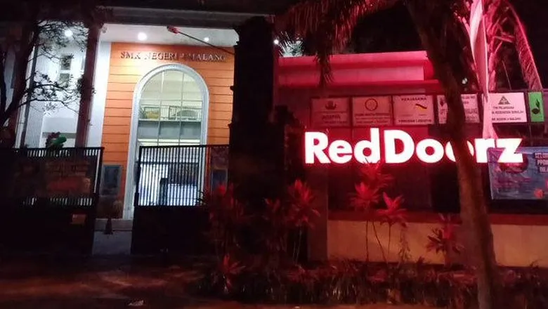Viral Sekolah di Malang Berubah Jadi Kamar Hotel Reddoorz. Lho Kok Bisa Sih? 4