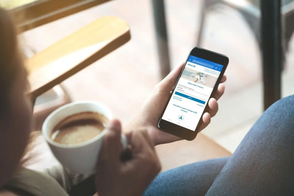 Allianz Life Indonesia Raih Penghargaan 'Digital Transformation Award' Berkat Inovasi Digital Allianz Discover 5