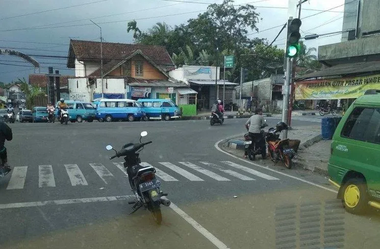 Tipe Pengendara yang Nggak Bisa Kamu Temukan di Negara Lain. Wonderful Indonesia! 16