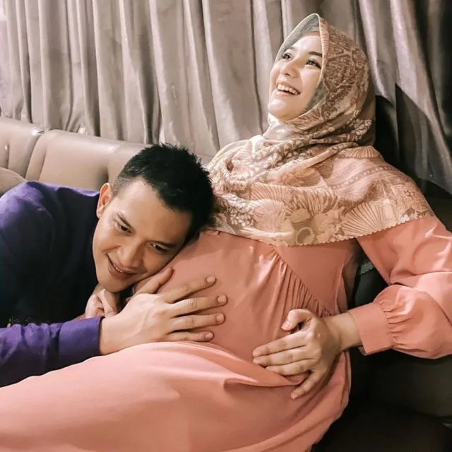 Hamil Bareng, Ini Gaya Menggemaskan Citra Kirana Bareng Kakaknya. Lucu! 7