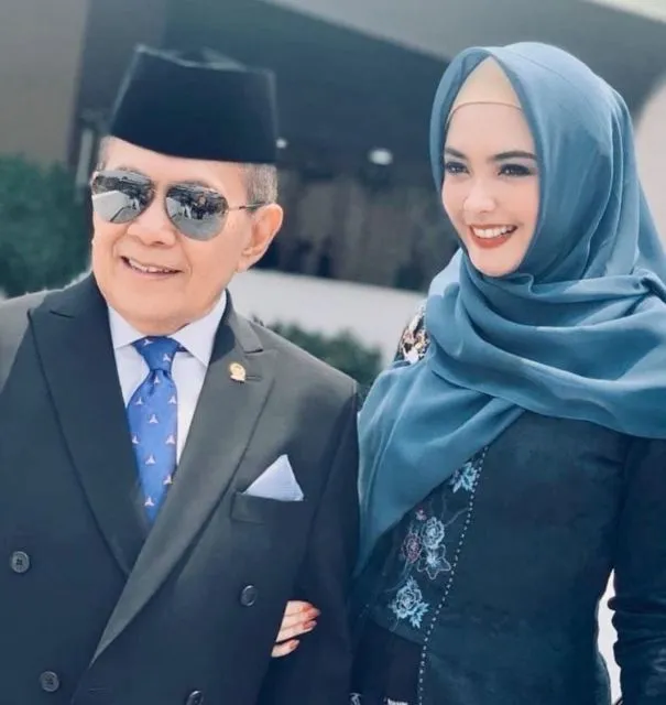 7 Potret Figur Publik yang jadi Istri Pejabat, Rindu Kemunculannya di Layar Kaca 11