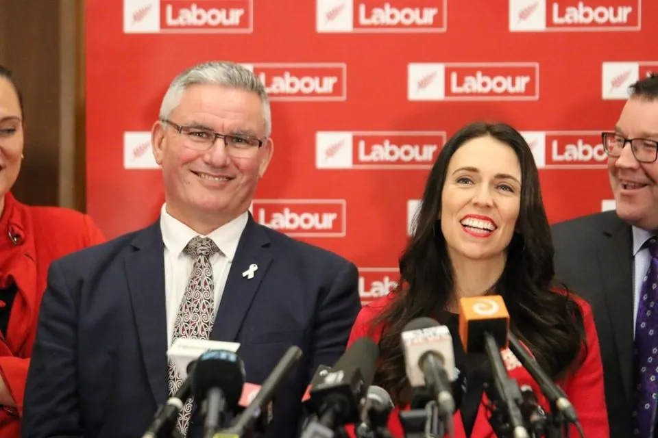 Selandia Baru Berhasil 100 Hari Bebas Corona, Begini Perjalanan Karier sang PM, Jacinda Ardern 6