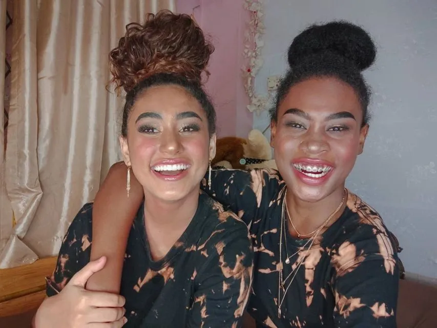 Hits di Instagram! Ini Penampilan Unik Afifah dan Sylla yang Cantiknya Eksotis 10